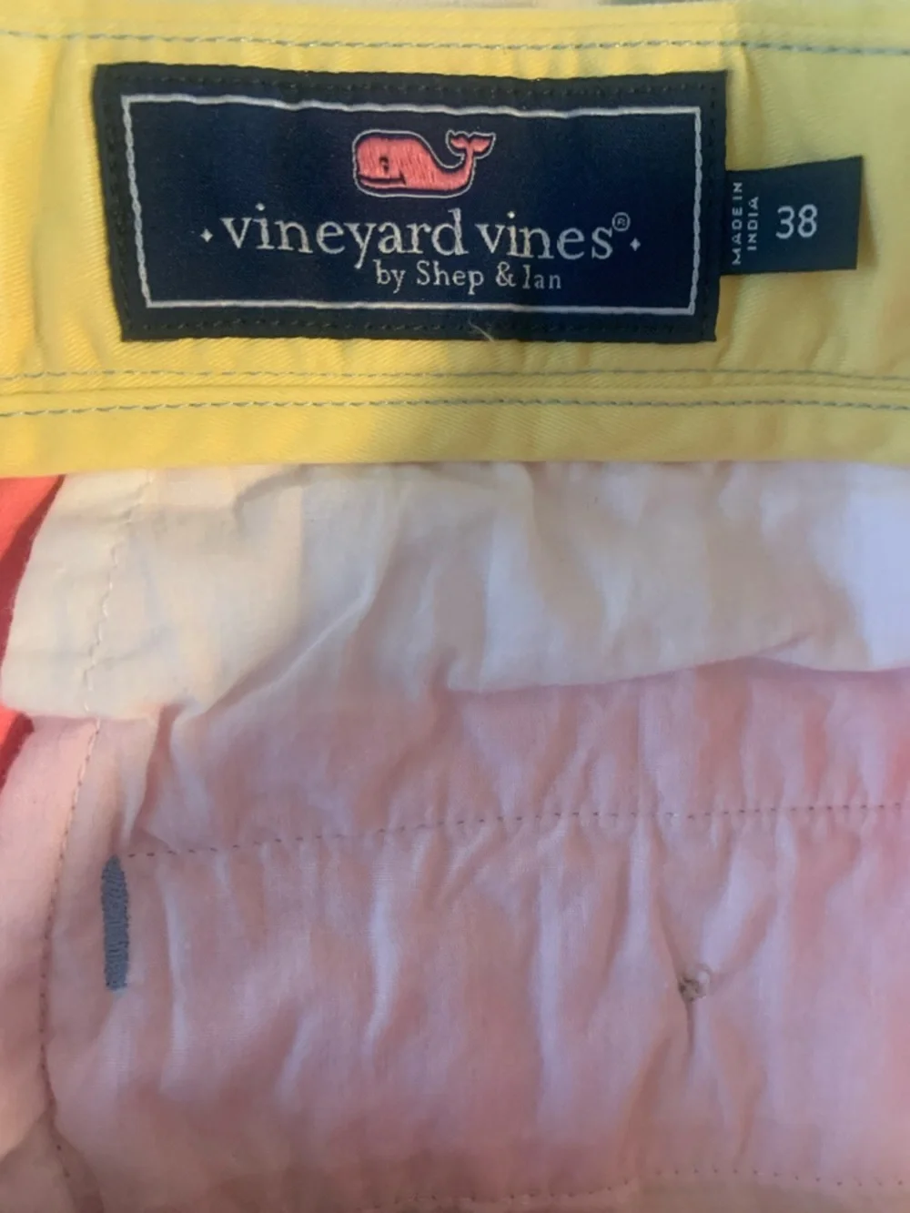 Vineyard Vines Two-Tone Whale Embroidered Men’s Shorts - Picture 6 of 8